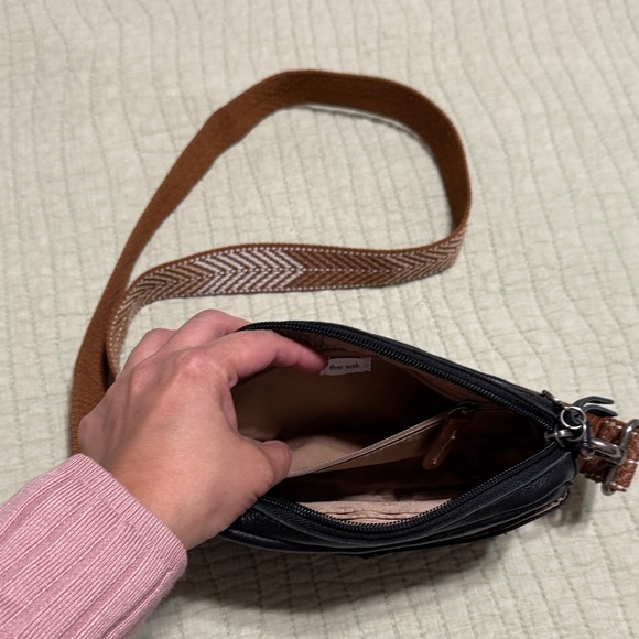 EUC The Sak Black Leather Bag with Tan Woven Strap - Picture 5 of 9